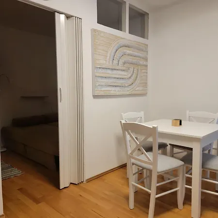 Apartman Obrovac 奥布罗瓦茨