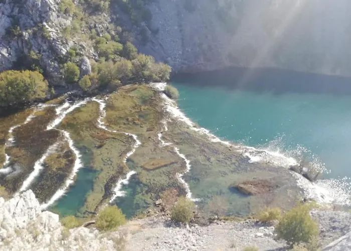 דירה Apartman Obrovac אוברובץ